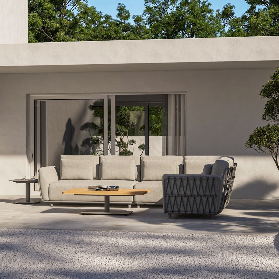 Evolve modular lounge set with Plato tables outdoor 01