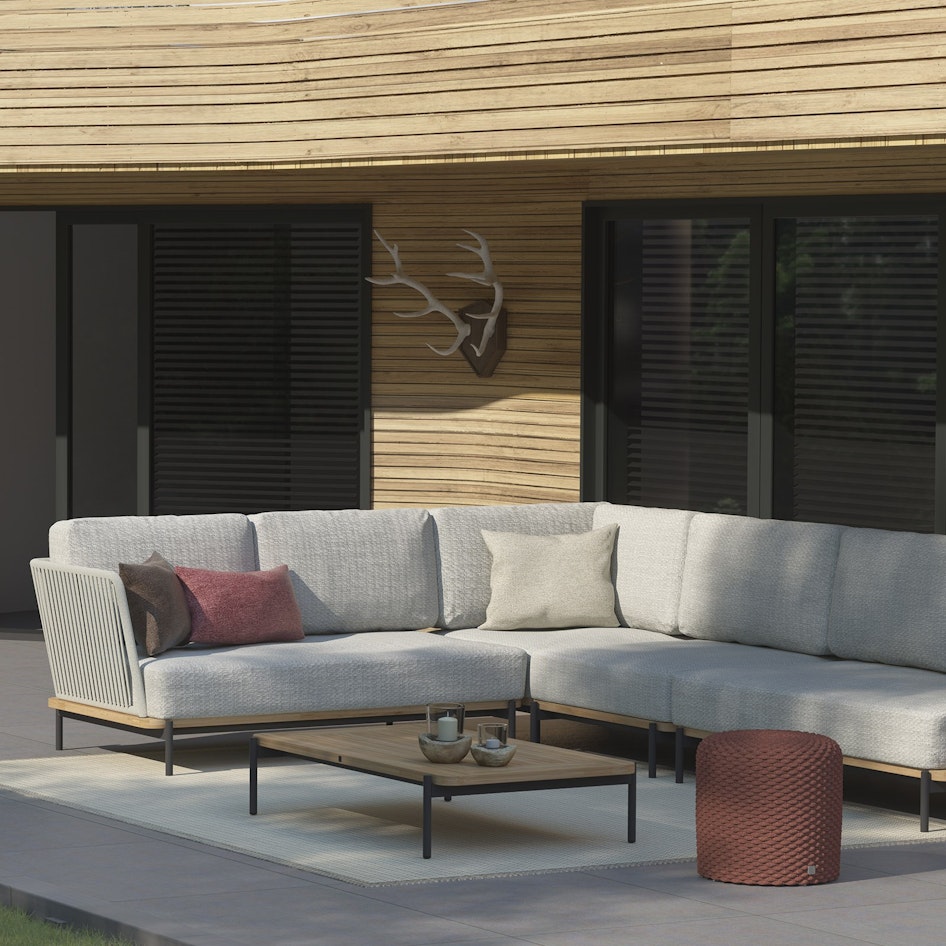 Castello 0002 Castello modular lounge set with Yoga table and muffin outdoor 01